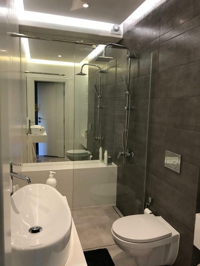 Apartament Jelitkowski Dwor 格但斯克 外观 照片